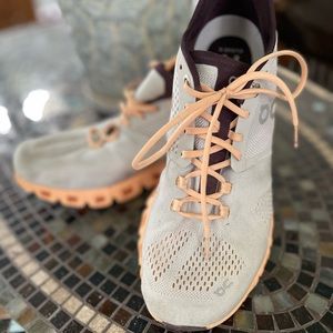 Ladies On Running Cloud X running shoes